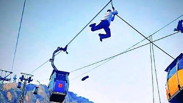 हादसे से सैलानी के दिलों में बैठ गया है डर