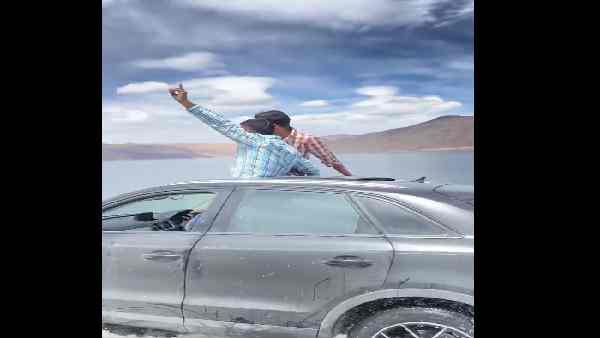 'मूर्खता चरम पर है!!'