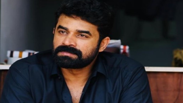 फरार चल रहा है एक्‍टर 