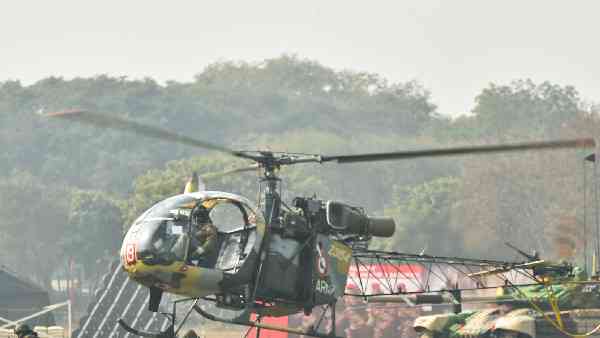 विमान की तलाश में जुटे हेलीकॉप्टर