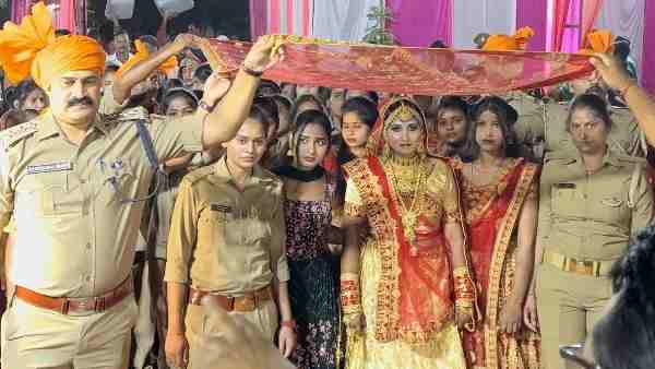 अनिरुद्ध सिंह ने बनाया मुंहबोली बहन
