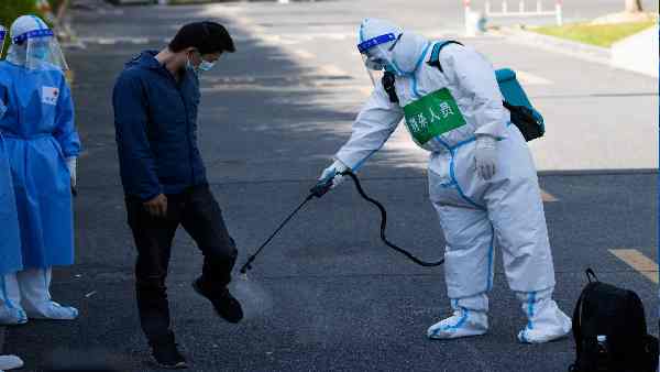 सस्ते हुए घर और कार, नहीं मिल रहे कोई खरीदार 