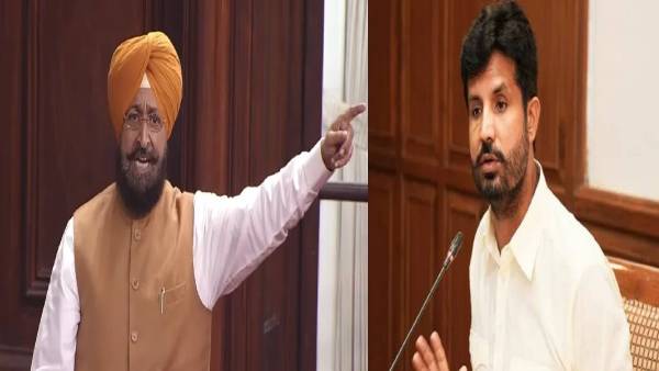 'सत्ता का पूरी तरह से शोषण कर रही AAP' 'सत्ता का पूरी तरह से शोषण कर रही AAP'