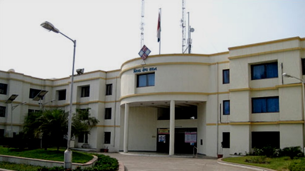 अहमदाबाद के कलेक्टर बने सत्येंद्रनाथ टैगोर अहमदाबाद के कलेक्टर बने सत्येंद्रनाथ टैगोर