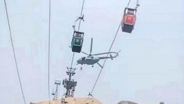 'हमने ट्रॉली से रात होते और सूर्योदय होते देखा'