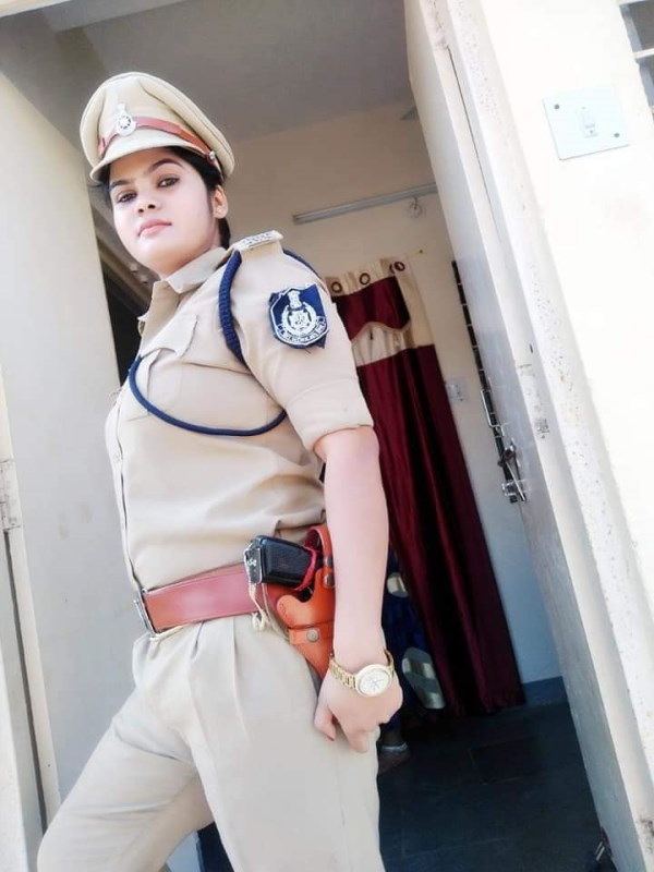  नेहा पुलिस मुख्यालय में पोस्टेड