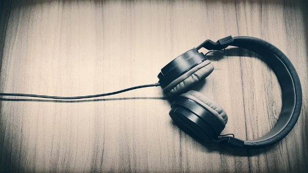 हेडफोन कंपनी ने युवक को नया सेट देने का दिया ऑफर