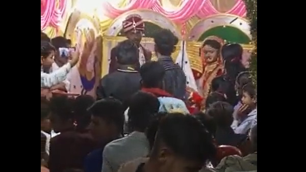 दूल्हे के जयमाल पहनाते ही दूल्हे का गुस्सा सातवें आसमान पर पहुंचा