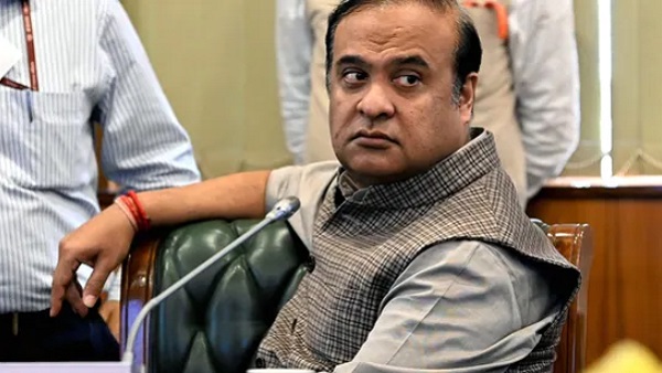 'यूनिफॉर्म इसलिए है, ताकि हिंदुओं और मुसलमानों में कोई अंतर ना हो'