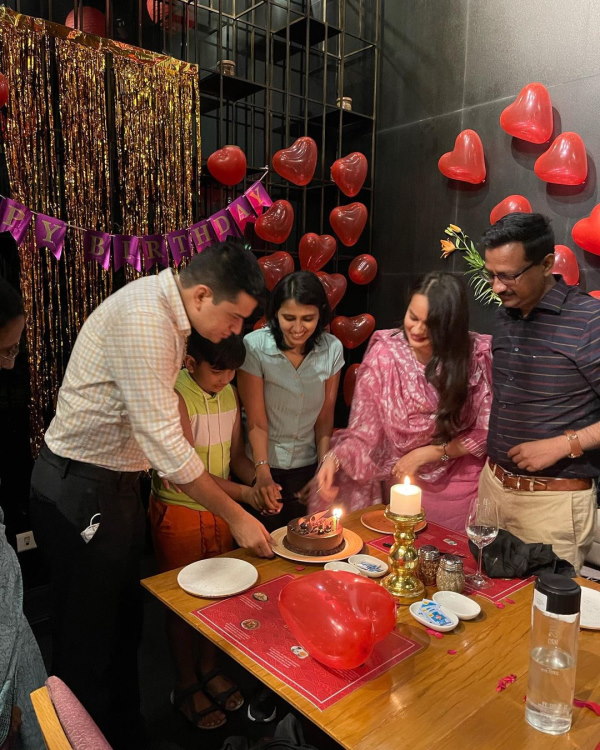  अगस्त 2021 में हुआ टीना डाबी व अतहर आमिर खान का तलाक