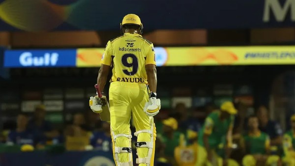 दोनों तरफ स्विंग कराते हैं वैभव अरोड़ा