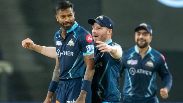 गुजरात टाइटंस ने गेंदबाजों पर लगाया दांव