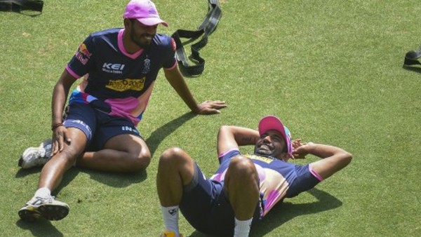 जबरदस्ती मुंबई से किया गया ट्रांसफर जबरदस्ती मुंबई से किया गया ट्रांसफर