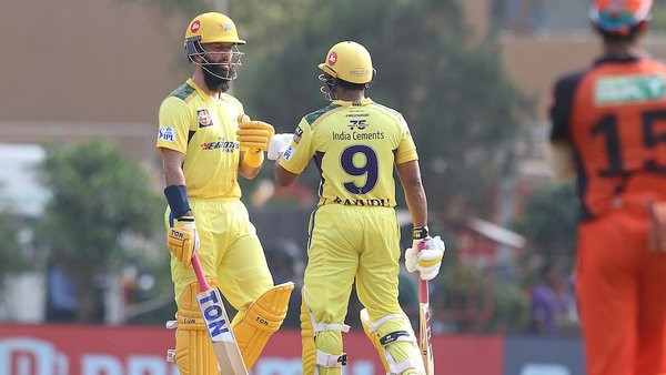 दमदार फील्डिंग से किया मोइन अली को रनआउट