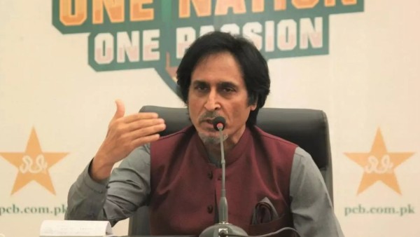 ढाई महीने के लिये खिलाड़ियों को बुक करना गलत