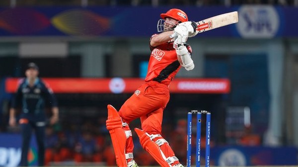 विलियमसन की अर्धशतकीय पारी से जीती हैदराबाद