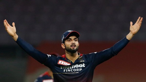 बल्लेबाजी में भी सुयश ने दिखाया दम