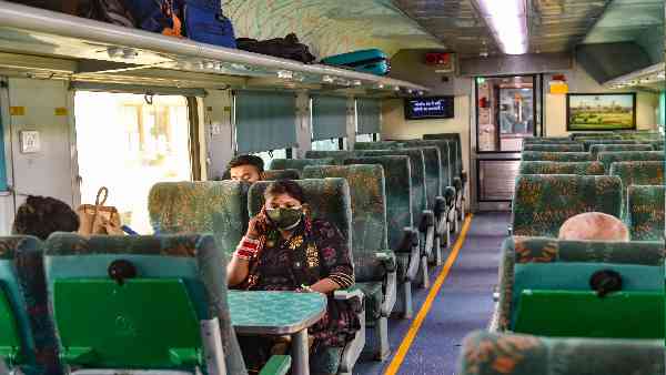 अखबार के अंदर इंसर्ट किया गया था-आईआरसीटीसी अखबार के अंदर इंसर्ट किया गया था-आईआरसीटीसी