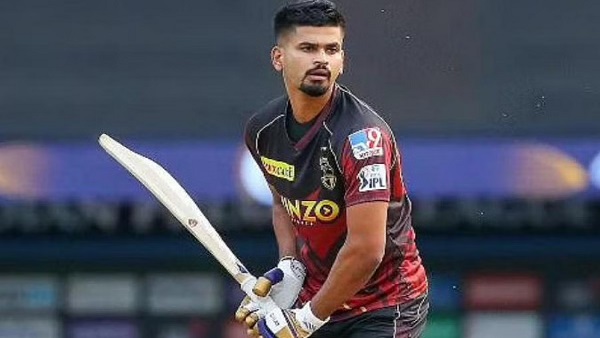 वह बहुत स्मार्ट है वह बहुत स्मार्ट है