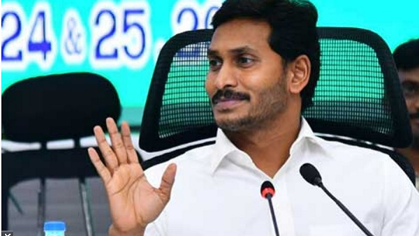 आंध्र प्रदेश कैबिनेट के कई मंत्री देंगे इस्तीफा आंध्र प्रदेश कैबिनेट के कई मंत्री देंगे इस्तीफा