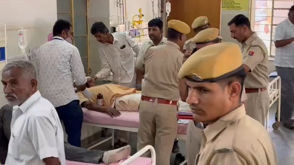 आलाधिकारी व जनप्रतिनिधि अस्पताल पहुंचे