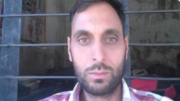 छात्राओं के पिता ने बनाया एक साथ वीडियो