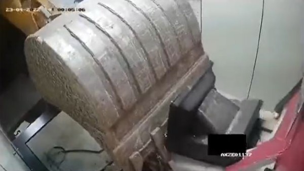 एटीएम में थे 27 लाख रुपए कैश