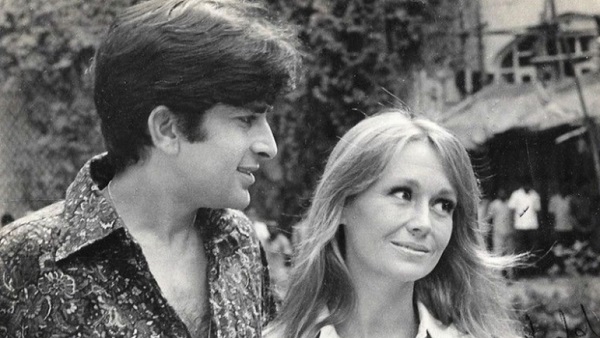 4. शशि कपूर की लव स्टोरी 4. शशि कपूर की लव स्टोरी