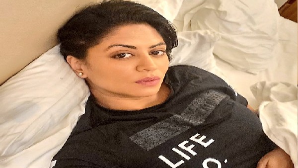  बेटा पहुंच घर तो पैरेंट्स हुए इमोशनल