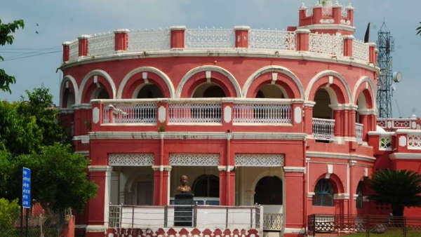  खैरागढ़ राजपरिवार के इर्द गिर्द घूम रहा चुनाव 