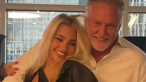 40 साल का है अंतर