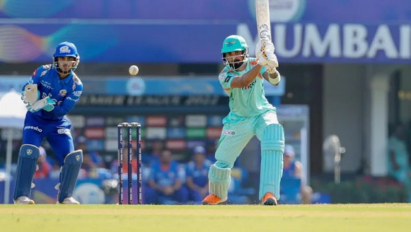 दो साल बाद वानखेड़े में खराब रही मुंबई की वापसी