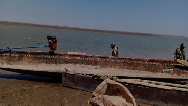 भारतीय जल सीमा में घुस आए पाकिस्तानी भारतीय जल सीमा में घुस आए पाकिस्तानी