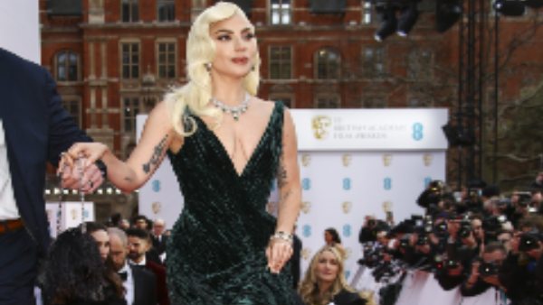 लेडी गागा ने 6 कटेगरी के लिए दी परफार्मेंस