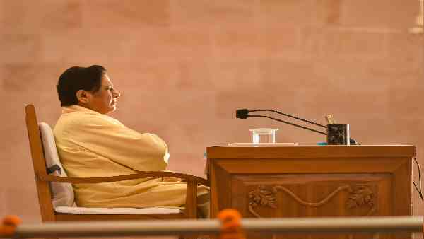 बसपा ने आजमगढ़ से गुड्‌डृ जमाली को दिया है टिकट 