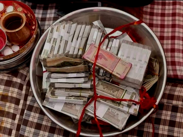 मायरा में किसी भी तरह की कमी नहीं रहे मायरा में किसी भी तरह की कमी नहीं रहे