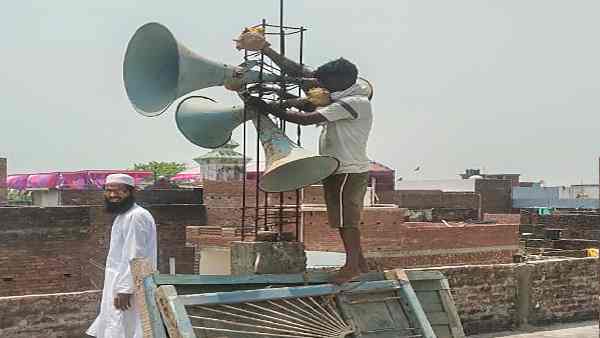 29,674 लाउडस्पीकरों की आवाज घटाई गई