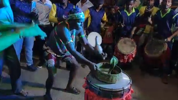 वन अधिकारियों को बुलाना पड़ा