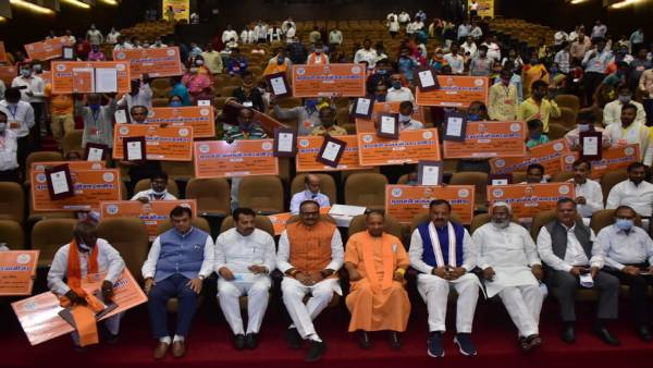 30 साल से पुनर्वास के इंतजार में थे ये परिवार 30 साल से पुनर्वास के इंतजार में थे ये परिवार