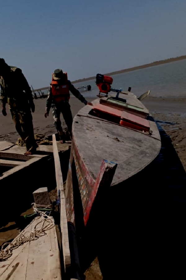 Pakistani boat Al Hajj with 9 crew caught in Arabian sea carrying heroin worth Rs 280 cr