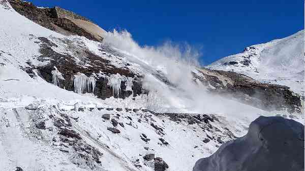 कैलाश मानसरोवर के द्वार तक जाएगी सड़क