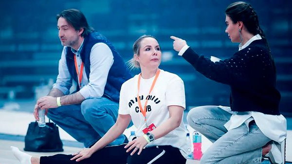 जूनियर रिदमिक जिम्नास्टिक रिहर्सल में दिखी एलीना