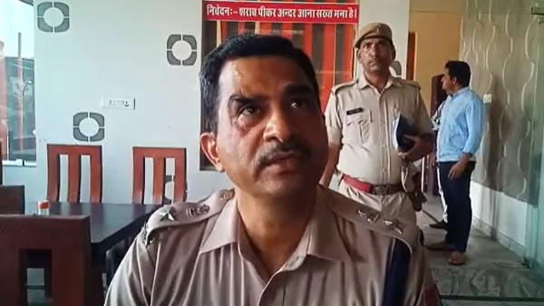 रात एक बजे आकर ठहरे थे