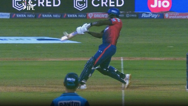 अंपायर की गलती से मचा बवाल