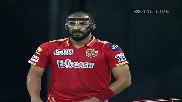 ऋषि धवन के चेहरे पर क्या थी वो चीज?