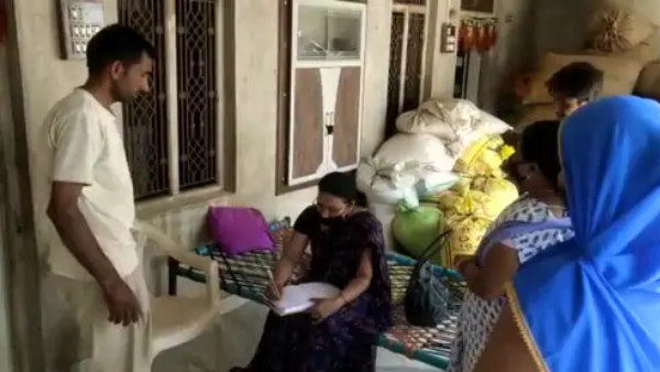 मेडिकल टीम का गठन कर गांव में भेजी मेडिकल टीम का गठन कर गांव में भेजी