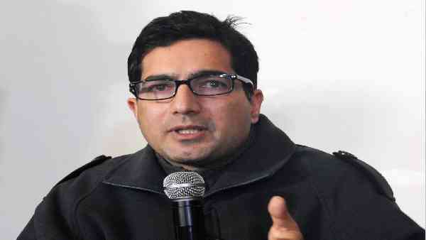 'मेरे आदर्शवाद ने मुझे निराश किया'