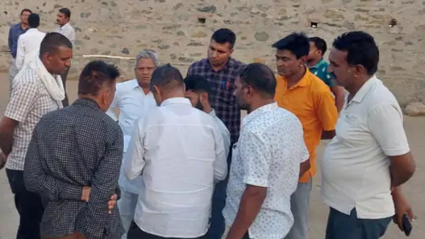 तीनों बच्चों की बुधवार को मौत हो गई तीनों बच्चों की बुधवार को मौत हो गई