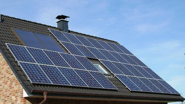 हरित ऊर्जा के ज़रिए 24 घंटे आपूर्ति