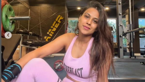 फैंस को भा रहीं तस्वीरें